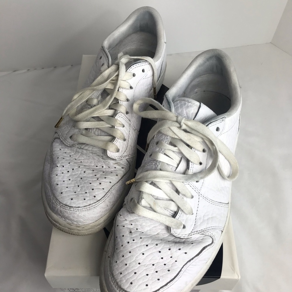Nike Jordan Low Rise No Swoosh Sz 11.5